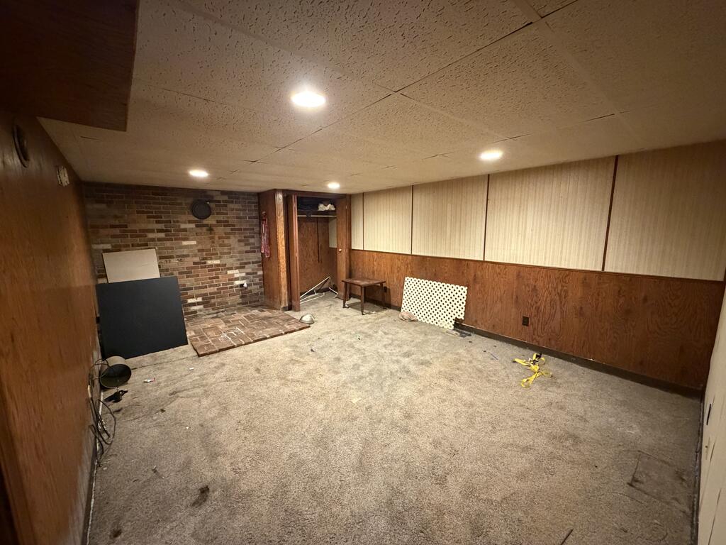 2305 Lakecrest Road, Mansfield, Ohio 44903, 3 Bedrooms Bedrooms, ,2 BathroomsBathrooms,Residential,For Sale,Lakecrest Road,20100668