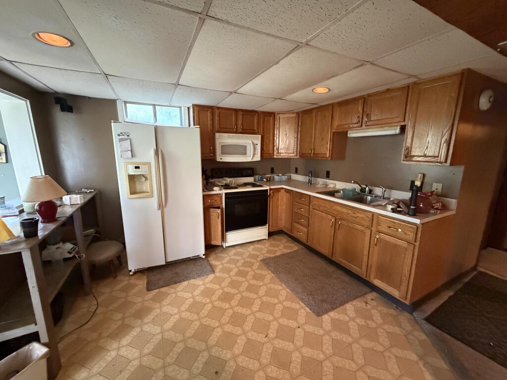 2305 Lakecrest Road, Mansfield, Ohio 44903, 3 Bedrooms Bedrooms, ,2 BathroomsBathrooms,Residential,For Sale,Lakecrest Road,20100668