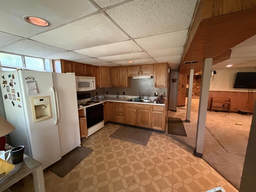 2305 Lakecrest Road, Mansfield, Ohio 44903, 3 Bedrooms Bedrooms, ,2 BathroomsBathrooms,Residential,For Sale,Lakecrest Road,20100668