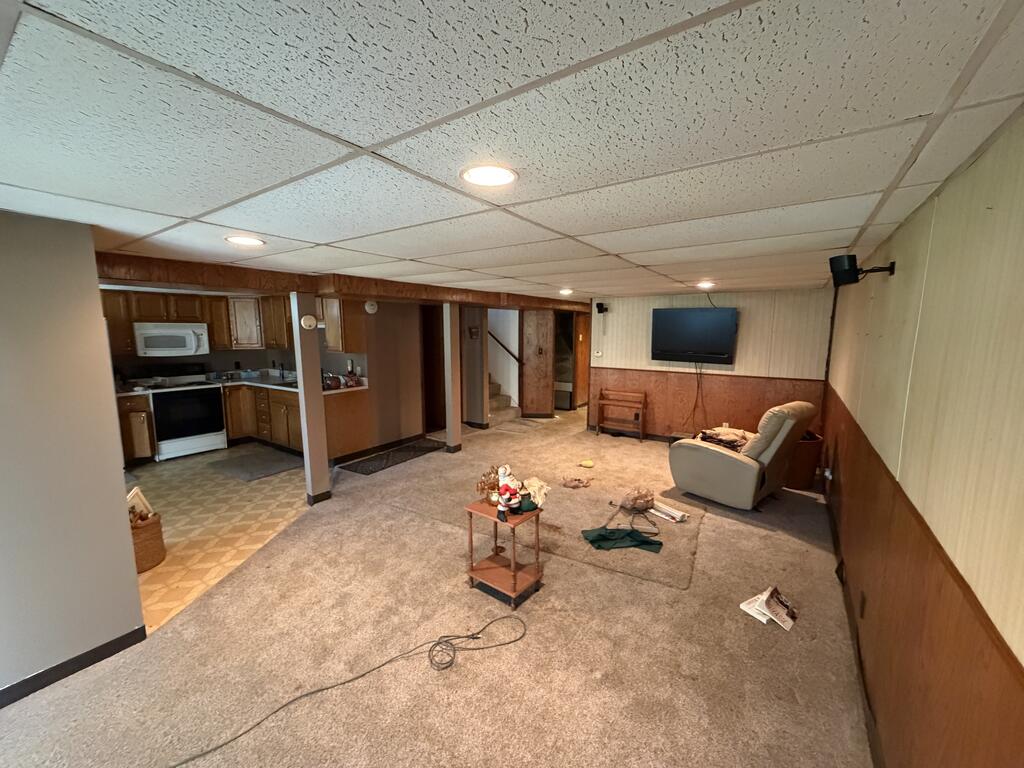 2305 Lakecrest Road, Mansfield, Ohio 44903, 3 Bedrooms Bedrooms, ,2 BathroomsBathrooms,Residential,For Sale,Lakecrest Road,20100668