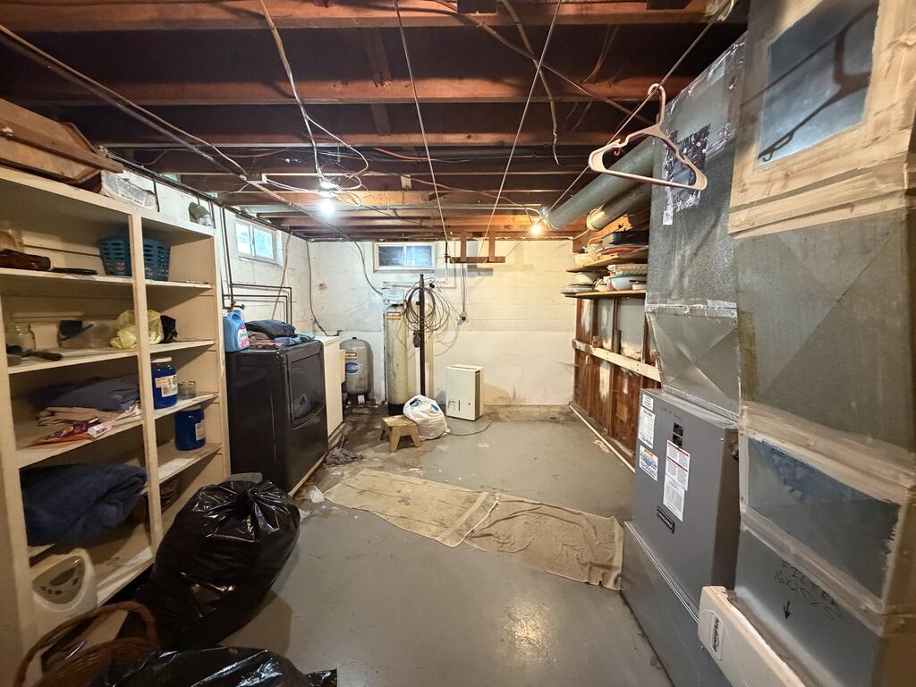 2305 Lakecrest Road, Mansfield, Ohio 44903, 3 Bedrooms Bedrooms, ,2 BathroomsBathrooms,Residential,For Sale,Lakecrest Road,20100668