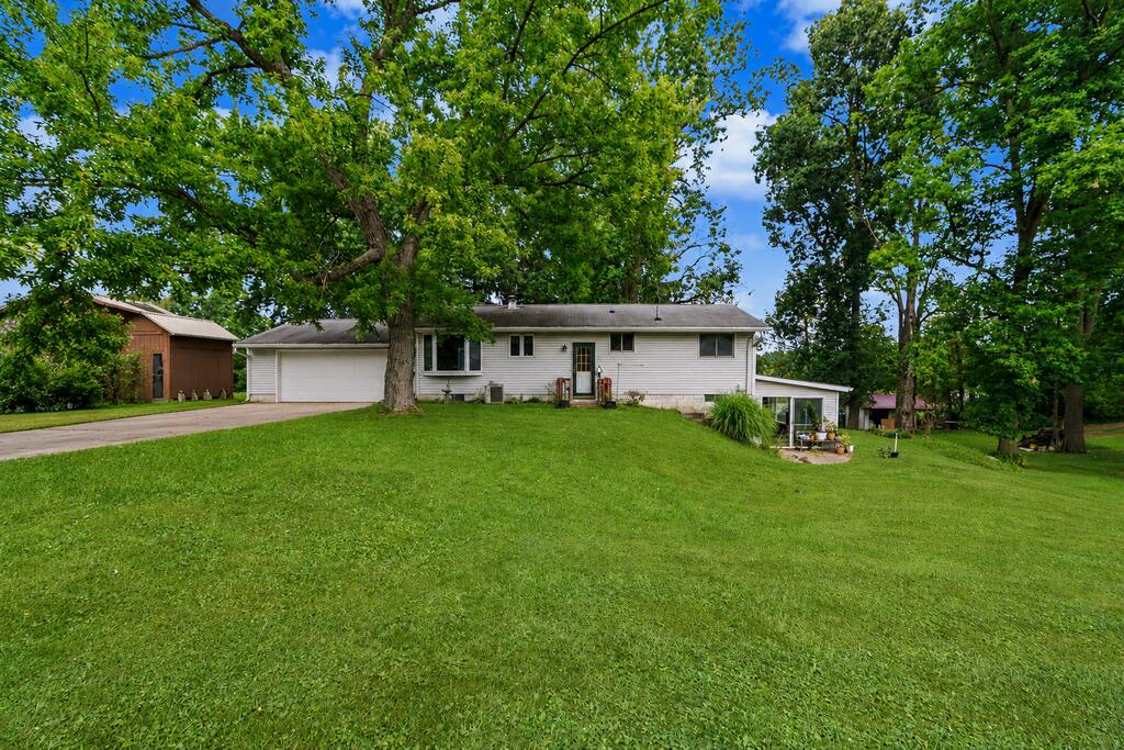 2305 Lakecrest Road, Mansfield, Ohio 44903, 3 Bedrooms Bedrooms, ,2 BathroomsBathrooms,Residential,For Sale,Lakecrest Road,20100668