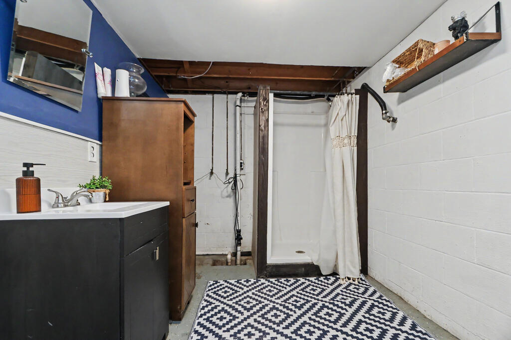 2811 Quaker Road, Bucyrus, Ohio 44820, 3 Bedrooms Bedrooms, ,2 BathroomsBathrooms,Residential,For Sale,Quaker Road,20100689