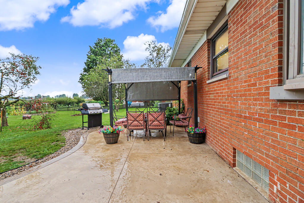 2811 Quaker Road, Bucyrus, Ohio 44820, 3 Bedrooms Bedrooms, ,2 BathroomsBathrooms,Residential,For Sale,Quaker Road,20100689