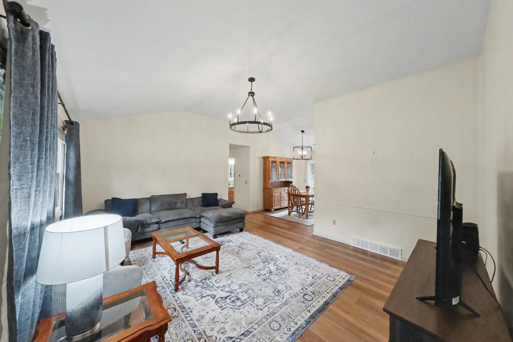 600 Woodcrest Drive, Mansfield, Ohio 44905, 3 Bedrooms Bedrooms, ,2 BathroomsBathrooms,Residential,For Sale,Woodcrest Drive,20100714 600 Woodcrest Drive, Mansfield, Ohio 44905, 3 Bedrooms Bedrooms, ,2 BathroomsBathrooms,Residential,For Sale,Woodcrest Drive,20100714