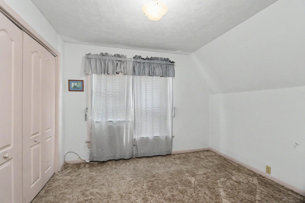 12 Steele Ave, Shelby, Ohio 44875, 4 Bedrooms Bedrooms, ,2 BathroomsBathrooms,Residential,For Sale,Steele Ave,20100723 12 Steele Ave, Shelby, Ohio 44875, 4 Bedrooms Bedrooms, ,2 BathroomsBathrooms,Residential,For Sale,Steele Ave,20100723