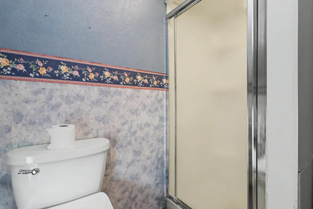 12 Steele Ave, Shelby, Ohio 44875, 4 Bedrooms Bedrooms, ,2 BathroomsBathrooms,Residential,For Sale,Steele Ave,20100723 12 Steele Ave, Shelby, Ohio 44875, 4 Bedrooms Bedrooms, ,2 BathroomsBathrooms,Residential,For Sale,Steele Ave,20100723