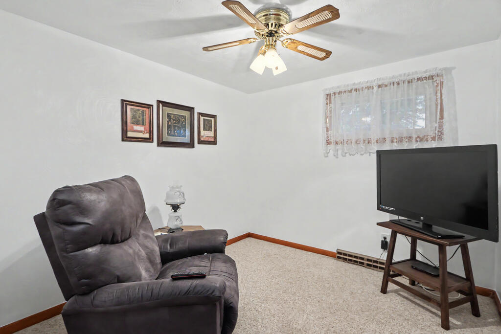 307 5th Avenue, Galion, Ohio 44833, 3 Bedrooms Bedrooms, ,1 BathroomBathrooms,Residential,For Sale,5th Avenue,20100726 307 5th Avenue, Galion, Ohio 44833, 3 Bedrooms Bedrooms, ,1 BathroomBathrooms,Residential,For Sale,5th Avenue,20100726