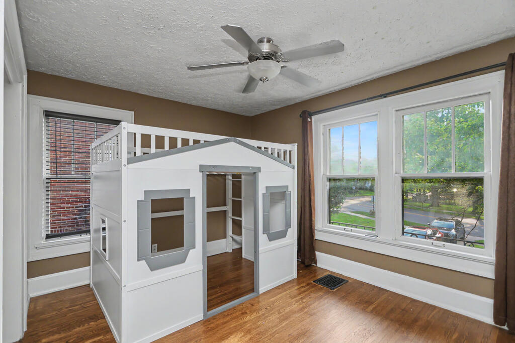 479 Marion Avenue, Mansfield, Ohio 44903, 3 Bedrooms Bedrooms, ,1 BathroomBathrooms,Residential,For Sale,Marion Avenue,20100727 479 Marion Avenue, Mansfield, Ohio 44903, 3 Bedrooms Bedrooms, ,1 BathroomBathrooms,Residential,For Sale,Marion Avenue,20100727