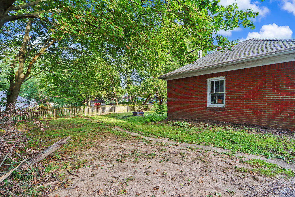 479 Marion Avenue, Mansfield, Ohio 44903, 3 Bedrooms Bedrooms, ,1 BathroomBathrooms,Residential,For Sale,Marion Avenue,20100727 479 Marion Avenue, Mansfield, Ohio 44903, 3 Bedrooms Bedrooms, ,1 BathroomBathrooms,Residential,For Sale,Marion Avenue,20100727