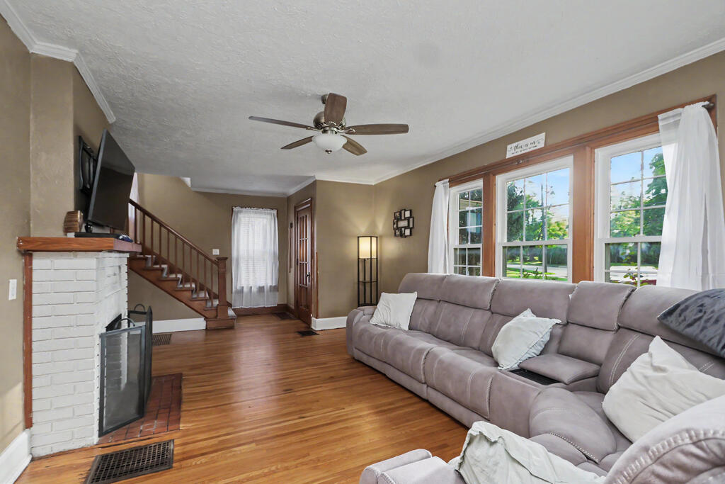 479 Marion Avenue, Mansfield, Ohio 44903, 3 Bedrooms Bedrooms, ,1 BathroomBathrooms,Residential,For Sale,Marion Avenue,20100727 479 Marion Avenue, Mansfield, Ohio 44903, 3 Bedrooms Bedrooms, ,1 BathroomBathrooms,Residential,For Sale,Marion Avenue,20100727