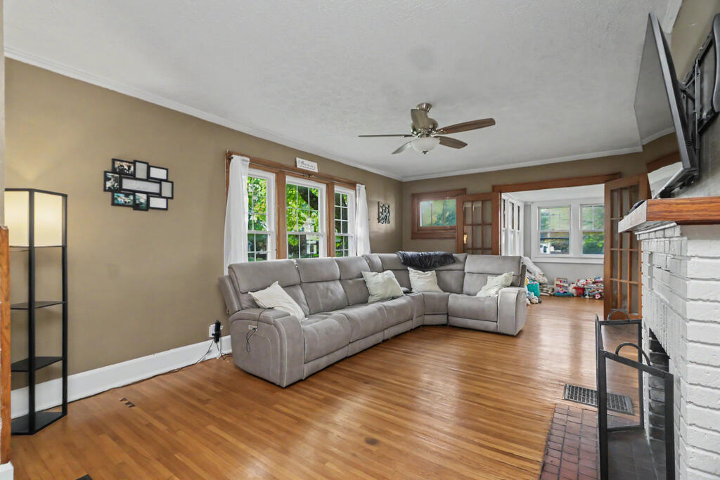 479 Marion Avenue, Mansfield, Ohio 44903, 3 Bedrooms Bedrooms, ,1 BathroomBathrooms,Residential,For Sale,Marion Avenue,20100727 479 Marion Avenue, Mansfield, Ohio 44903, 3 Bedrooms Bedrooms, ,1 BathroomBathrooms,Residential,For Sale,Marion Avenue,20100727