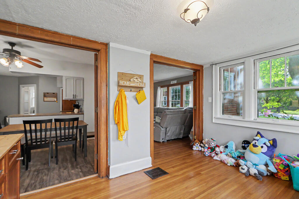 479 Marion Avenue, Mansfield, Ohio 44903, 3 Bedrooms Bedrooms, ,1 BathroomBathrooms,Residential,For Sale,Marion Avenue,20100727 479 Marion Avenue, Mansfield, Ohio 44903, 3 Bedrooms Bedrooms, ,1 BathroomBathrooms,Residential,For Sale,Marion Avenue,20100727