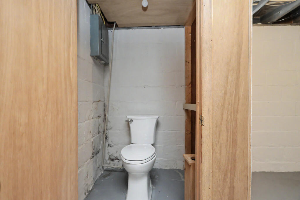 133 North Wolfe Avenue, Mansfield, Ohio 44907, 2 Bedrooms Bedrooms, ,1 BathroomBathrooms,Residential,For Sale,North Wolfe Avenue,20100729 133 North Wolfe Avenue, Mansfield, Ohio 44907, 2 Bedrooms Bedrooms, ,1 BathroomBathrooms,Residential,For Sale,North Wolfe Avenue,20100729