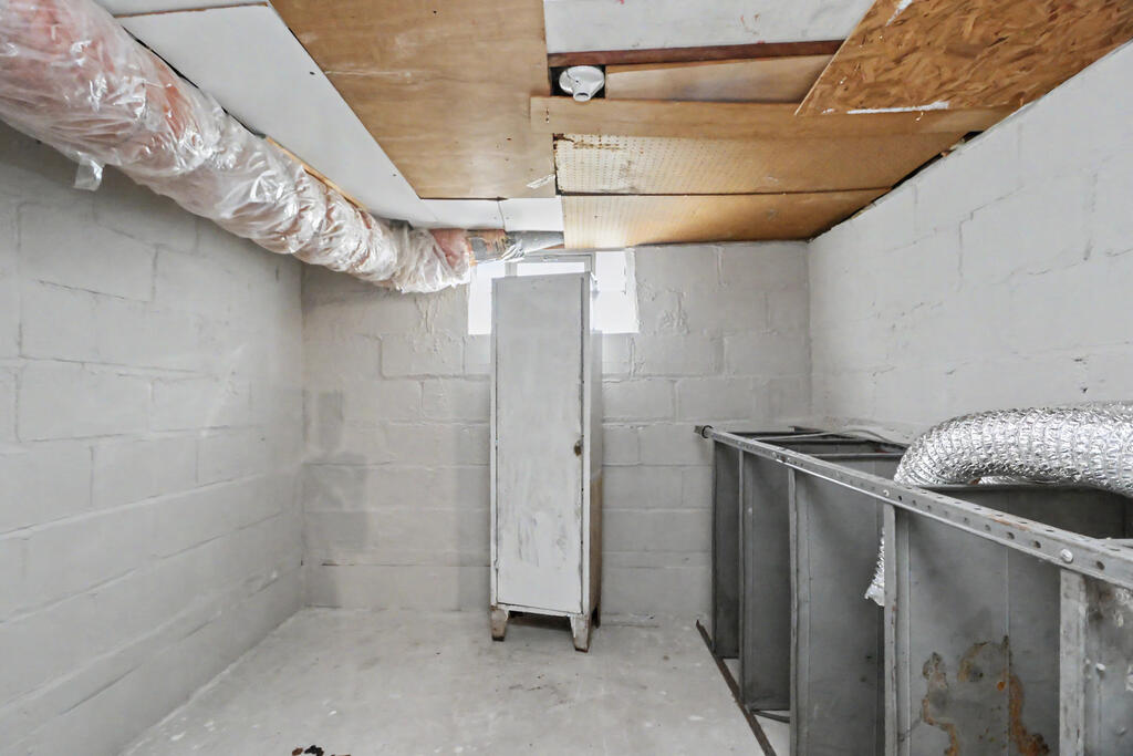 133 North Wolfe Avenue, Mansfield, Ohio 44907, 2 Bedrooms Bedrooms, ,1 BathroomBathrooms,Residential,For Sale,North Wolfe Avenue,20100729 133 North Wolfe Avenue, Mansfield, Ohio 44907, 2 Bedrooms Bedrooms, ,1 BathroomBathrooms,Residential,For Sale,North Wolfe Avenue,20100729
