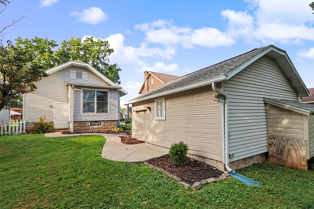 133 North Wolfe Avenue, Mansfield, Ohio 44907, 2 Bedrooms Bedrooms, ,1 BathroomBathrooms,Residential,For Sale,North Wolfe Avenue,20100729 133 North Wolfe Avenue, Mansfield, Ohio 44907, 2 Bedrooms Bedrooms, ,1 BathroomBathrooms,Residential,For Sale,North Wolfe Avenue,20100729
