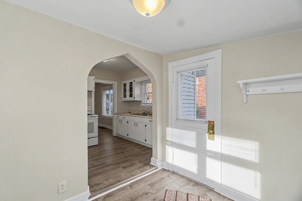 133 North Wolfe Avenue, Mansfield, Ohio 44907, 2 Bedrooms Bedrooms, ,1 BathroomBathrooms,Residential,For Sale,North Wolfe Avenue,20100729 133 North Wolfe Avenue, Mansfield, Ohio 44907, 2 Bedrooms Bedrooms, ,1 BathroomBathrooms,Residential,For Sale,North Wolfe Avenue,20100729
