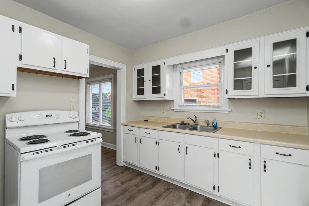 133 North Wolfe Avenue, Mansfield, Ohio 44907, 2 Bedrooms Bedrooms, ,1 BathroomBathrooms,Residential,For Sale,North Wolfe Avenue,20100729 133 North Wolfe Avenue, Mansfield, Ohio 44907, 2 Bedrooms Bedrooms, ,1 BathroomBathrooms,Residential,For Sale,North Wolfe Avenue,20100729