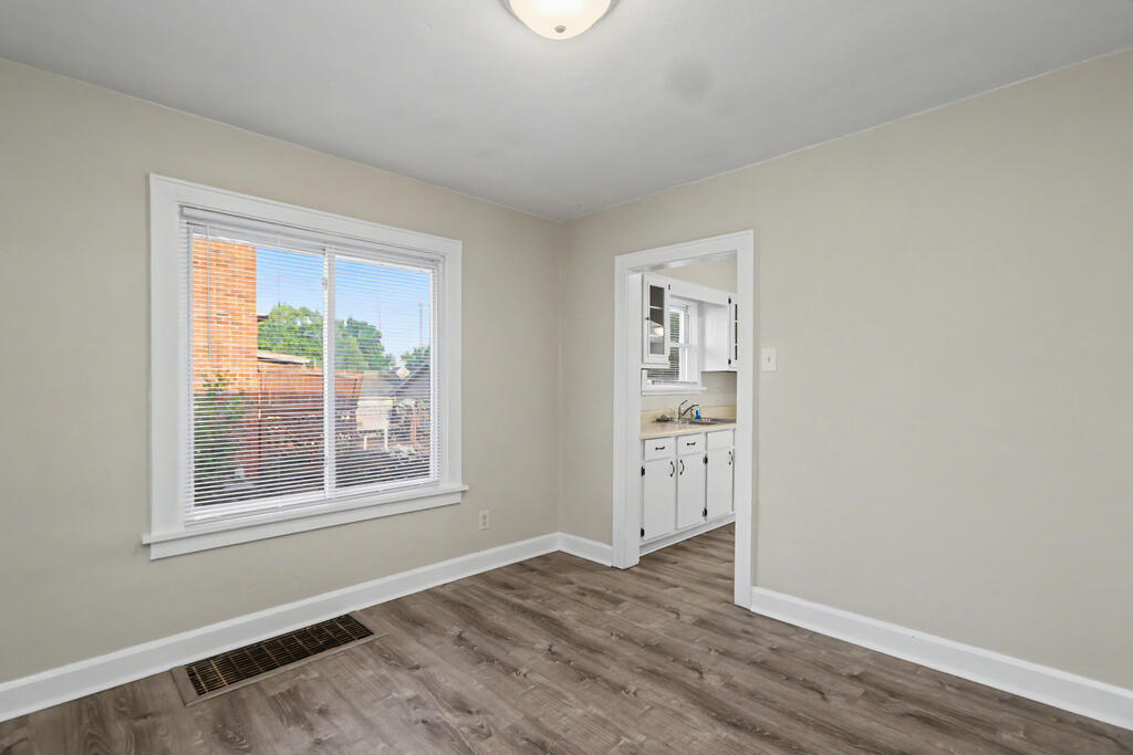 133 North Wolfe Avenue, Mansfield, Ohio 44907, 2 Bedrooms Bedrooms, ,1 BathroomBathrooms,Residential,For Sale,North Wolfe Avenue,20100729 133 North Wolfe Avenue, Mansfield, Ohio 44907, 2 Bedrooms Bedrooms, ,1 BathroomBathrooms,Residential,For Sale,North Wolfe Avenue,20100729