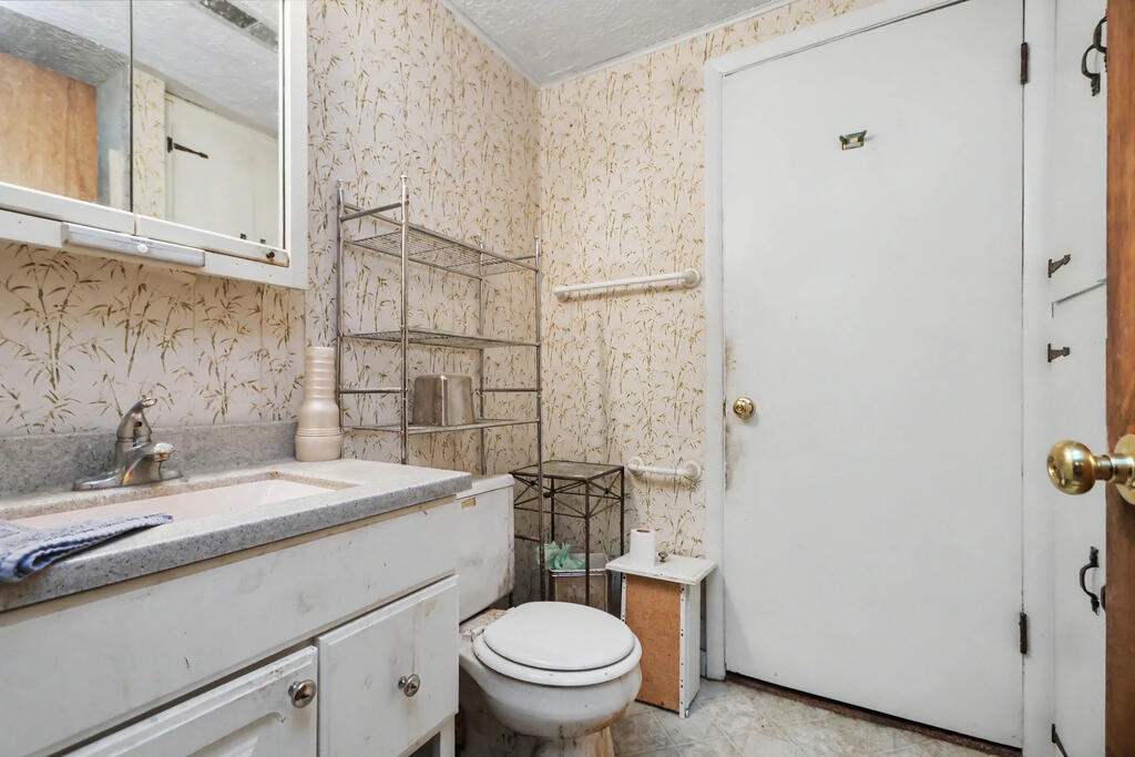 66 Oak Lane, Perrysville, Ohio 44864, 4 Bedrooms Bedrooms, ,2 BathroomsBathrooms,Residential,For Sale,Oak Lane,20100752 66 Oak Lane, Perrysville, Ohio 44864, 4 Bedrooms Bedrooms, ,2 BathroomsBathrooms,Residential,For Sale,Oak Lane,20100752