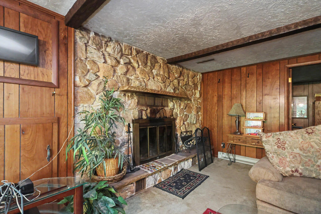 66 Oak Lane, Perrysville, Ohio 44864, 4 Bedrooms Bedrooms, ,2 BathroomsBathrooms,Residential,For Sale,Oak Lane,20100752 66 Oak Lane, Perrysville, Ohio 44864, 4 Bedrooms Bedrooms, ,2 BathroomsBathrooms,Residential,For Sale,Oak Lane,20100752