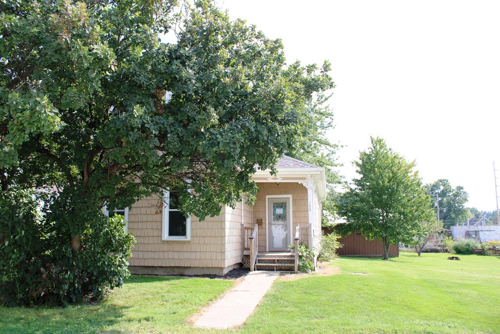 249 Dawsett Ave, Galion, Ohio 44833, 2 Bedrooms Bedrooms, ,1 BathroomBathrooms,Residential,For Sale,Dawsett Ave,20100771 249 Dawsett Ave, Galion, Ohio 44833, 2 Bedrooms Bedrooms, ,1 BathroomBathrooms,Residential,For Sale,Dawsett Ave,20100771