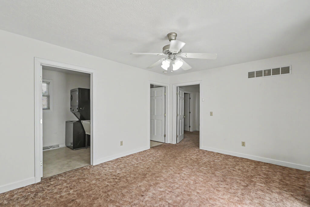 624 Barnard Avenue, Mansfield, Ohio 44903, 4 Bedrooms Bedrooms, ,2 BathroomsBathrooms,Residential,For Sale,Barnard Avenue,20100777 624 Barnard Avenue, Mansfield, Ohio 44903, 4 Bedrooms Bedrooms, ,2 BathroomsBathrooms,Residential,For Sale,Barnard Avenue,20100777