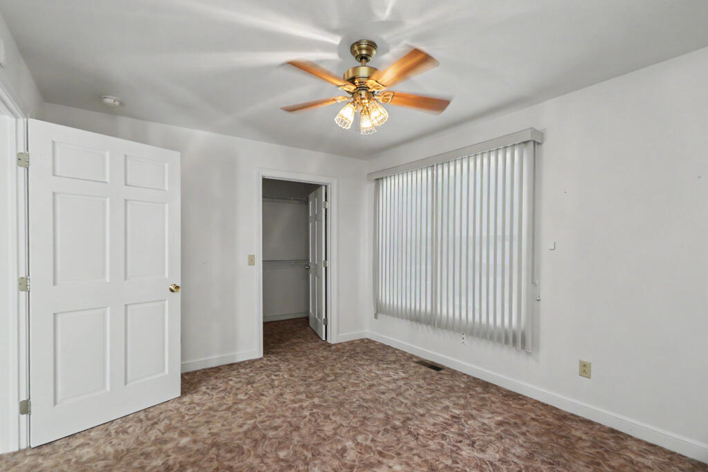 624 Barnard Avenue, Mansfield, Ohio 44903, 4 Bedrooms Bedrooms, ,2 BathroomsBathrooms,Residential,For Sale,Barnard Avenue,20100777 624 Barnard Avenue, Mansfield, Ohio 44903, 4 Bedrooms Bedrooms, ,2 BathroomsBathrooms,Residential,For Sale,Barnard Avenue,20100777