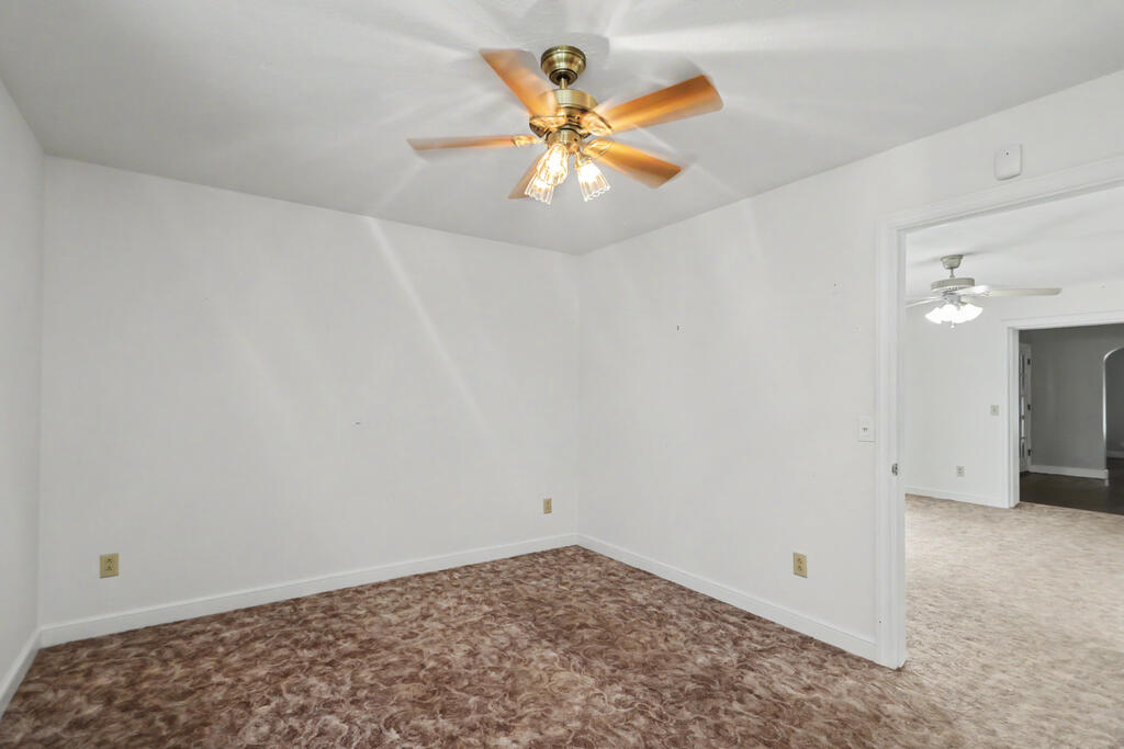 624 Barnard Avenue, Mansfield, Ohio 44903, 4 Bedrooms Bedrooms, ,2 BathroomsBathrooms,Residential,For Sale,Barnard Avenue,20100777 624 Barnard Avenue, Mansfield, Ohio 44903, 4 Bedrooms Bedrooms, ,2 BathroomsBathrooms,Residential,For Sale,Barnard Avenue,20100777