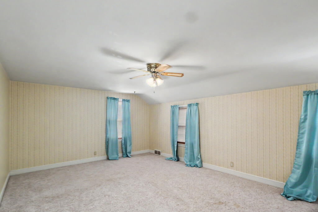 624 Barnard Avenue, Mansfield, Ohio 44903, 4 Bedrooms Bedrooms, ,2 BathroomsBathrooms,Residential,For Sale,Barnard Avenue,20100777 624 Barnard Avenue, Mansfield, Ohio 44903, 4 Bedrooms Bedrooms, ,2 BathroomsBathrooms,Residential,For Sale,Barnard Avenue,20100777