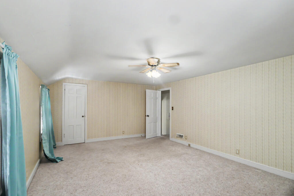 624 Barnard Avenue, Mansfield, Ohio 44903, 4 Bedrooms Bedrooms, ,2 BathroomsBathrooms,Residential,For Sale,Barnard Avenue,20100777 624 Barnard Avenue, Mansfield, Ohio 44903, 4 Bedrooms Bedrooms, ,2 BathroomsBathrooms,Residential,For Sale,Barnard Avenue,20100777
