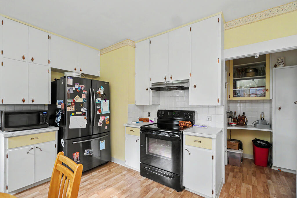 147 East Main Street, Lexington, Ohio 44904, 3 Bedrooms Bedrooms, ,1 BathroomBathrooms,Residential,For Sale,East Main Street,20100795 147 East Main Street, Lexington, Ohio 44904, 3 Bedrooms Bedrooms, ,1 BathroomBathrooms,Residential,For Sale,East Main Street,20100795
