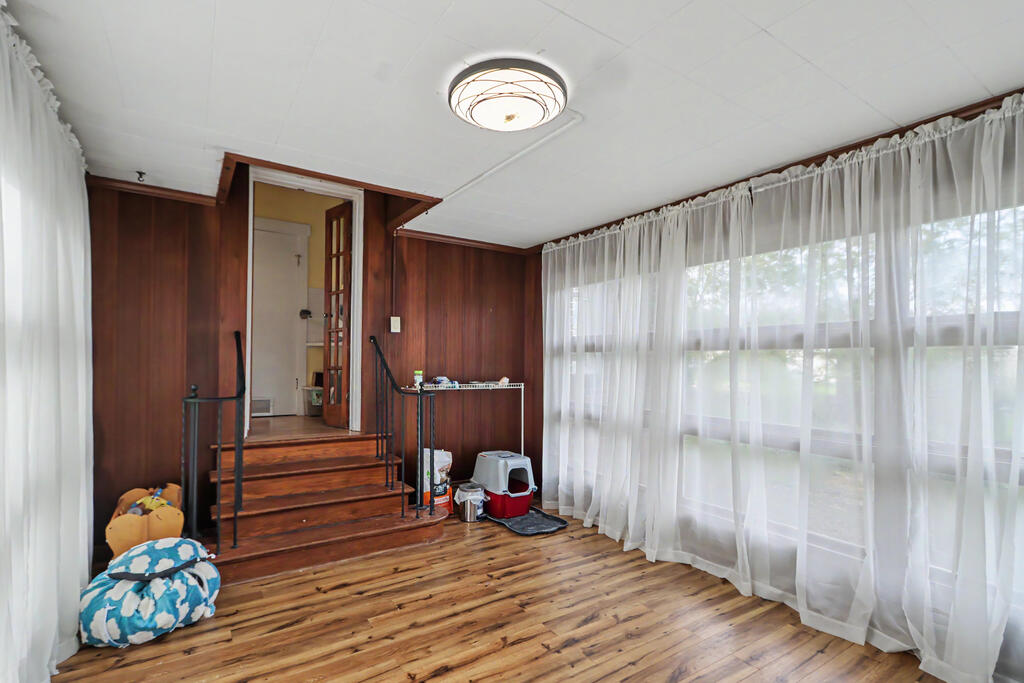 147 East Main Street, Lexington, Ohio 44904, 3 Bedrooms Bedrooms, ,1 BathroomBathrooms,Residential,For Sale,East Main Street,20100795 147 East Main Street, Lexington, Ohio 44904, 3 Bedrooms Bedrooms, ,1 BathroomBathrooms,Residential,For Sale,East Main Street,20100795