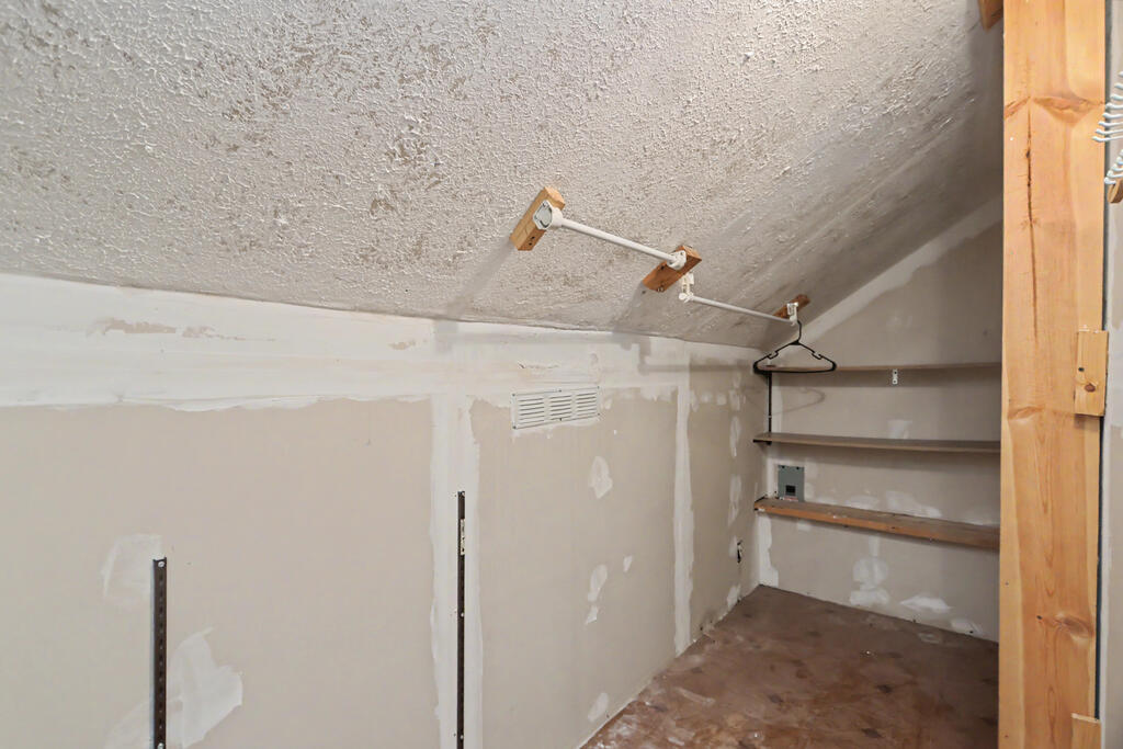 147 East Main Street, Lexington, Ohio 44904, 3 Bedrooms Bedrooms, ,1 BathroomBathrooms,Residential,For Sale,East Main Street,20100795 147 East Main Street, Lexington, Ohio 44904, 3 Bedrooms Bedrooms, ,1 BathroomBathrooms,Residential,For Sale,East Main Street,20100795