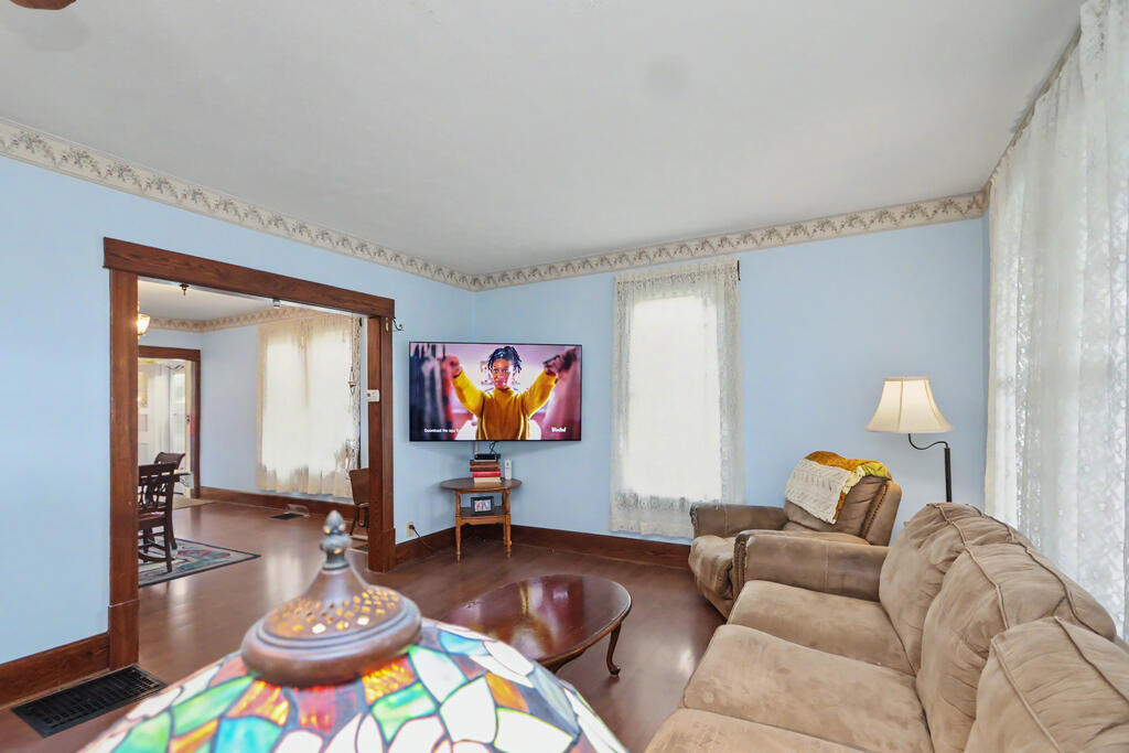 147 East Main Street, Lexington, Ohio 44904, 3 Bedrooms Bedrooms, ,1 BathroomBathrooms,Residential,For Sale,East Main Street,20100795 147 East Main Street, Lexington, Ohio 44904, 3 Bedrooms Bedrooms, ,1 BathroomBathrooms,Residential,For Sale,East Main Street,20100795