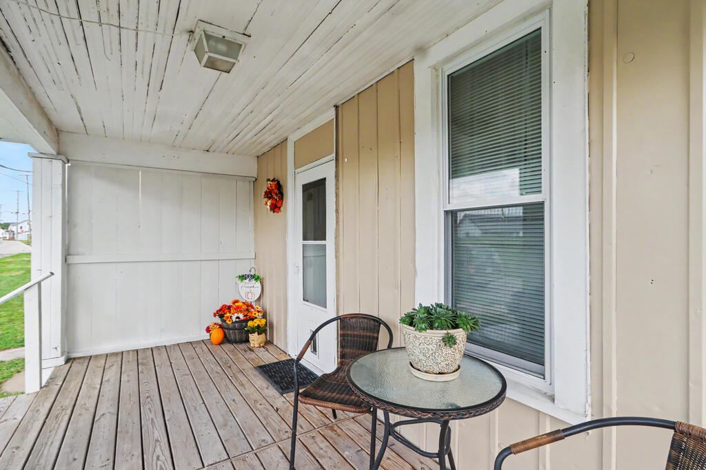 412 Norton Way, Bucyrus, Ohio 44820, 2 Bedrooms Bedrooms, ,1 BathroomBathrooms,Residential,For Sale,Norton Way,20100797 412 Norton Way, Bucyrus, Ohio 44820, 2 Bedrooms Bedrooms, ,1 BathroomBathrooms,Residential,For Sale,Norton Way,20100797