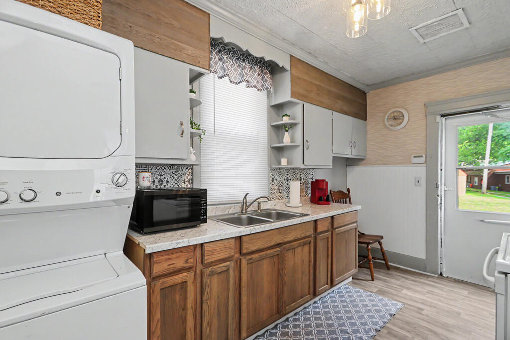 412 Norton Way, Bucyrus, Ohio 44820, 2 Bedrooms Bedrooms, ,1 BathroomBathrooms,Residential,For Sale,Norton Way,20100797 412 Norton Way, Bucyrus, Ohio 44820, 2 Bedrooms Bedrooms, ,1 BathroomBathrooms,Residential,For Sale,Norton Way,20100797