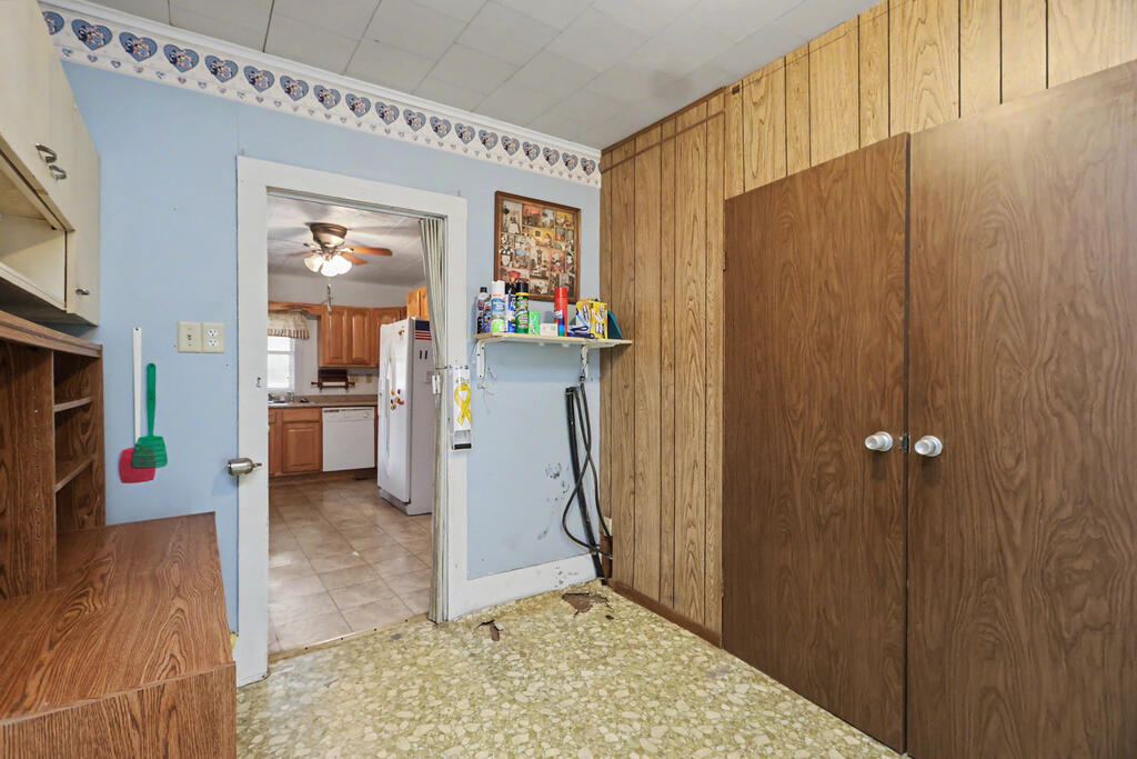 114 Enterprise Street, Edison, Ohio 43320, 3 Bedrooms Bedrooms, ,1 BathroomBathrooms,Residential,For Sale,Enterprise Street,20100799