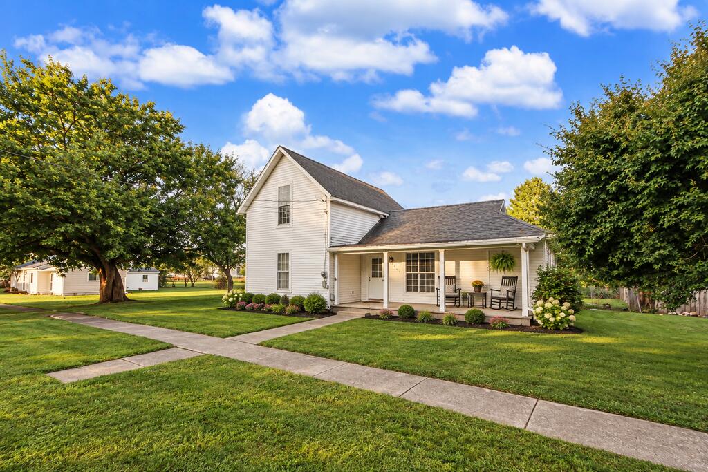 114 Enterprise Street, Edison, Ohio 43320, 3 Bedrooms Bedrooms, ,1 BathroomBathrooms,Residential,For Sale,Enterprise Street,20100799