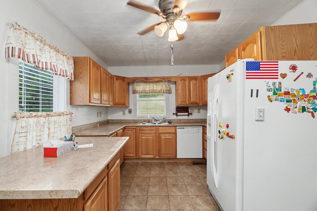 114 Enterprise Street, Edison, Ohio 43320, 3 Bedrooms Bedrooms, ,1 BathroomBathrooms,Residential,For Sale,Enterprise Street,20100799