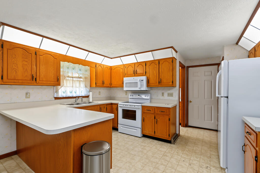 1457 Bellville-Johnsville Road, Bellville, Ohio 44813, 4 Bedrooms Bedrooms, ,2 BathroomsBathrooms,Residential,For Sale,Bellville-Johnsville Road,20100842 1457 Bellville-Johnsville Road, Bellville, Ohio 44813, 4 Bedrooms Bedrooms, ,2 BathroomsBathrooms,Residential,For Sale,Bellville-Johnsville Road,20100842