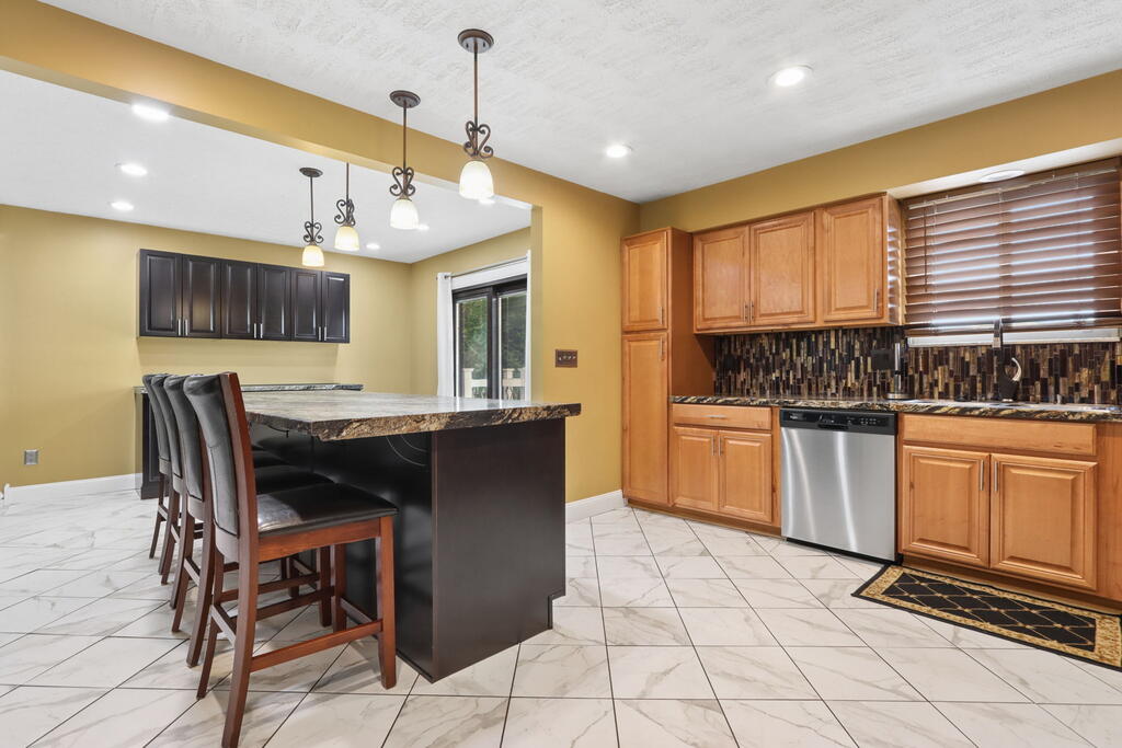 980 Conestoga Drive, Columbus, Ohio 43213, 3 Bedrooms Bedrooms, ,3 BathroomsBathrooms,Residential,For Sale,Conestoga Drive,20100868 980 Conestoga Drive, Columbus, Ohio 43213, 3 Bedrooms Bedrooms, ,3 BathroomsBathrooms,Residential,For Sale,Conestoga Drive,20100868