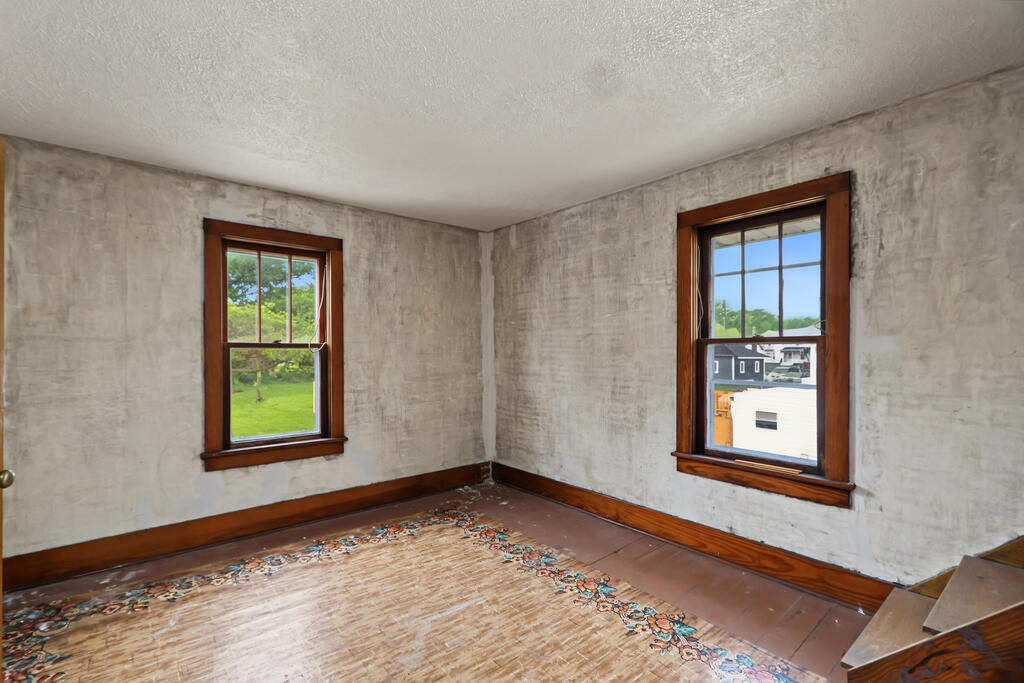 21 Third Street, Shelby, Ohio 44875, 4 Bedrooms Bedrooms, ,1 BathroomBathrooms,Residential,For Sale,Third Street,20100870 21 Third Street, Shelby, Ohio 44875, 4 Bedrooms Bedrooms, ,1 BathroomBathrooms,Residential,For Sale,Third Street,20100870
