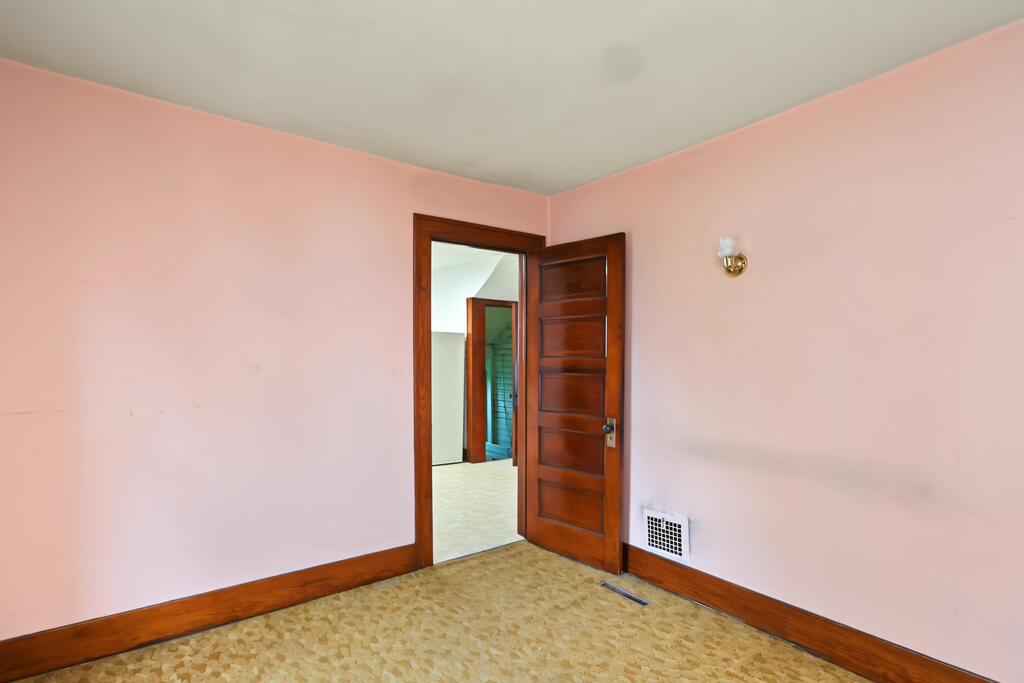 21 Third Street, Shelby, Ohio 44875, 4 Bedrooms Bedrooms, ,1 BathroomBathrooms,Residential,For Sale,Third Street,20100870 21 Third Street, Shelby, Ohio 44875, 4 Bedrooms Bedrooms, ,1 BathroomBathrooms,Residential,For Sale,Third Street,20100870