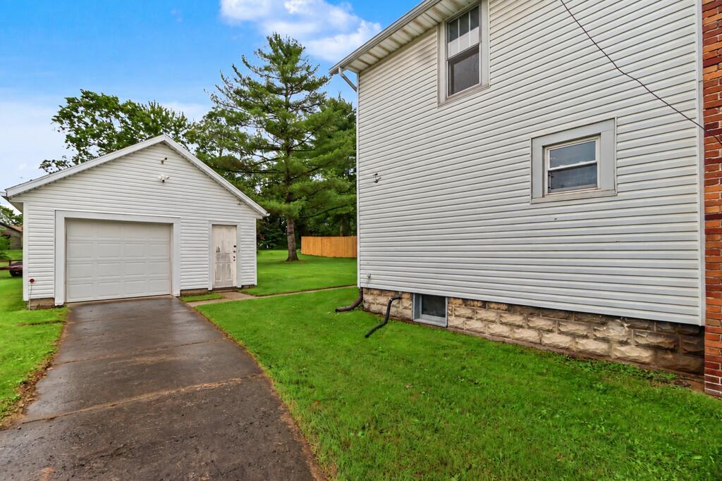 21 Third Street, Shelby, Ohio 44875, 4 Bedrooms Bedrooms, ,1 BathroomBathrooms,Residential,For Sale,Third Street,20100870 21 Third Street, Shelby, Ohio 44875, 4 Bedrooms Bedrooms, ,1 BathroomBathrooms,Residential,For Sale,Third Street,20100870