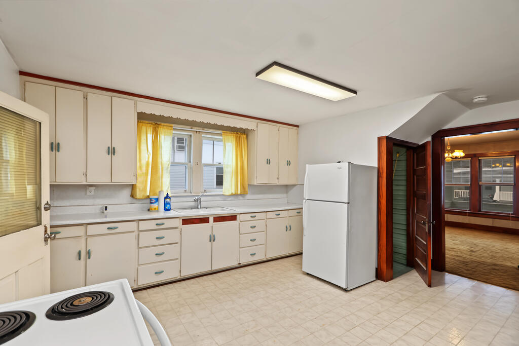 21 Third Street, Shelby, Ohio 44875, 4 Bedrooms Bedrooms, ,1 BathroomBathrooms,Residential,For Sale,Third Street,20100870 21 Third Street, Shelby, Ohio 44875, 4 Bedrooms Bedrooms, ,1 BathroomBathrooms,Residential,For Sale,Third Street,20100870