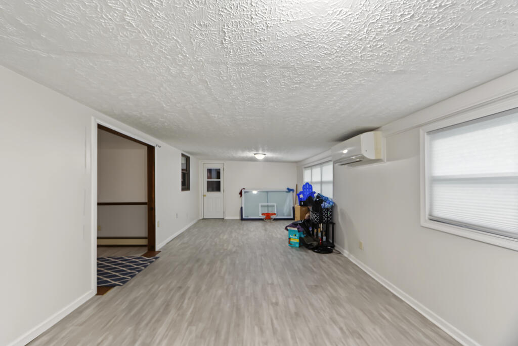 335 Westlawn Drive, Mansfield, Ohio 44906, 3 Bedrooms Bedrooms, ,2 BathroomsBathrooms,Residential,For Sale,Westlawn Drive,20100872 335 Westlawn Drive, Mansfield, Ohio 44906, 3 Bedrooms Bedrooms, ,2 BathroomsBathrooms,Residential,For Sale,Westlawn Drive,20100872