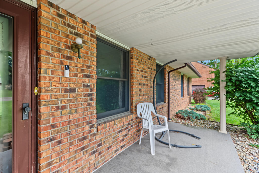 335 Westlawn Drive, Mansfield, Ohio 44906, 3 Bedrooms Bedrooms, ,2 BathroomsBathrooms,Residential,For Sale,Westlawn Drive,20100872 335 Westlawn Drive, Mansfield, Ohio 44906, 3 Bedrooms Bedrooms, ,2 BathroomsBathrooms,Residential,For Sale,Westlawn Drive,20100872