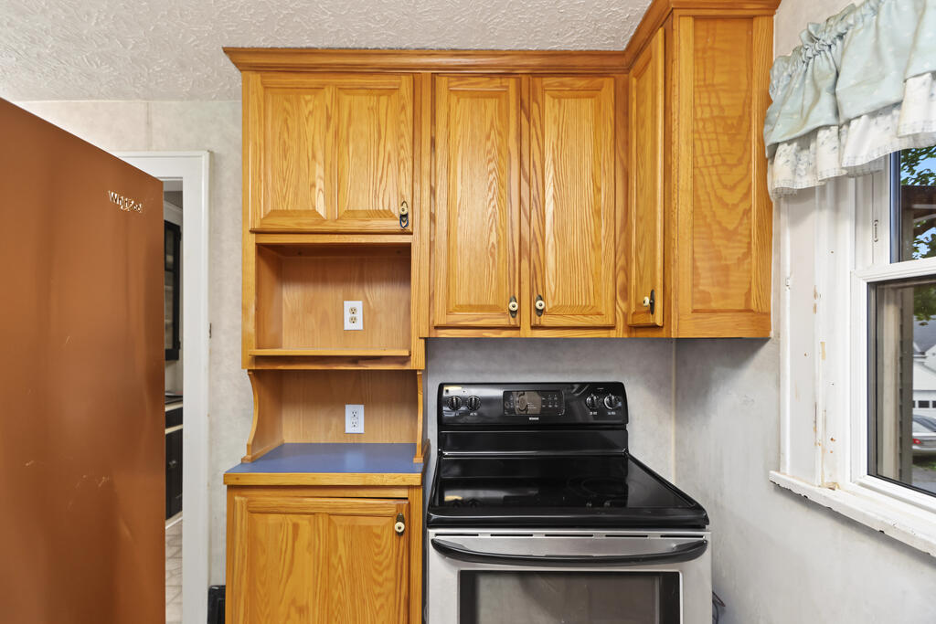 170 Westwood Avenue, Mansfield, Ohio 44906, 3 Bedrooms Bedrooms, ,1 BathroomBathrooms,Residential,For Sale,Westwood Avenue,20100911 170 Westwood Avenue, Mansfield, Ohio 44906, 3 Bedrooms Bedrooms, ,1 BathroomBathrooms,Residential,For Sale,Westwood Avenue,20100911