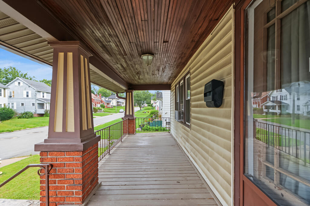 170 Westwood Avenue, Mansfield, Ohio 44906, 3 Bedrooms Bedrooms, ,1 BathroomBathrooms,Residential,For Sale,Westwood Avenue,20100911 170 Westwood Avenue, Mansfield, Ohio 44906, 3 Bedrooms Bedrooms, ,1 BathroomBathrooms,Residential,For Sale,Westwood Avenue,20100911